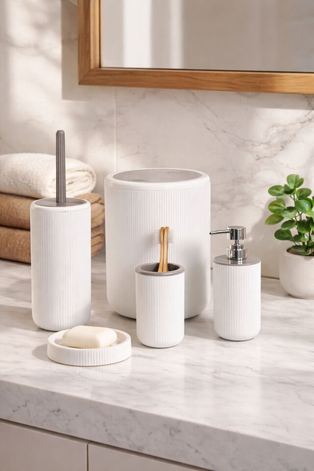 Perotti 33031500001-2 5 Parça Yuvarlak Banyo Seti - Çöp Kovası, Sabunluk, Diş Fırçalığı Ve Silikon Wc Fırçası Beyaz Taupe Beyaz - Gri